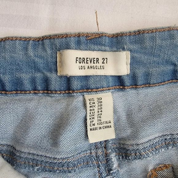 Forever 21 Factory Distressed Denim Mini Skirt Women's 30 - Picture 6 of 7